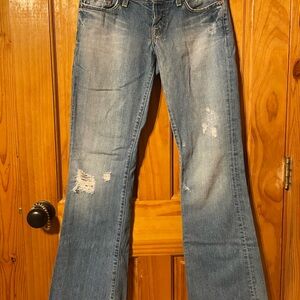 Lucky Brand 90’s distressed jeans